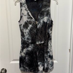 Tie-Dye Sleeveless Romper with Zipper